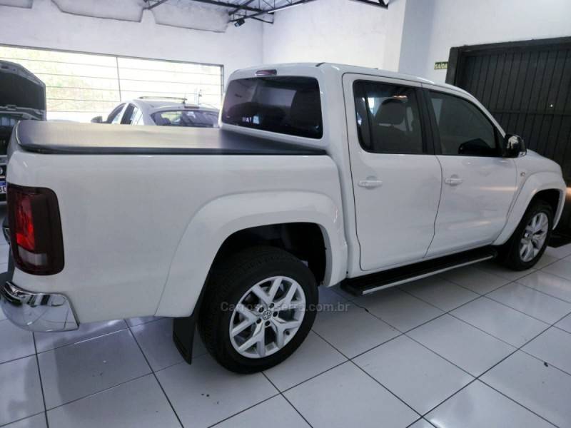 VOLKSWAGEN - AMAROK - 2018/2019 - Branca - R$ 159.900,00