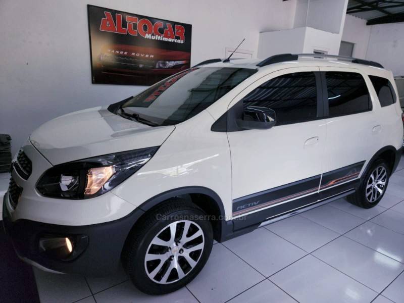 CHEVROLET - SPIN - 2014/2015 - Branca - R$ 59.900,00