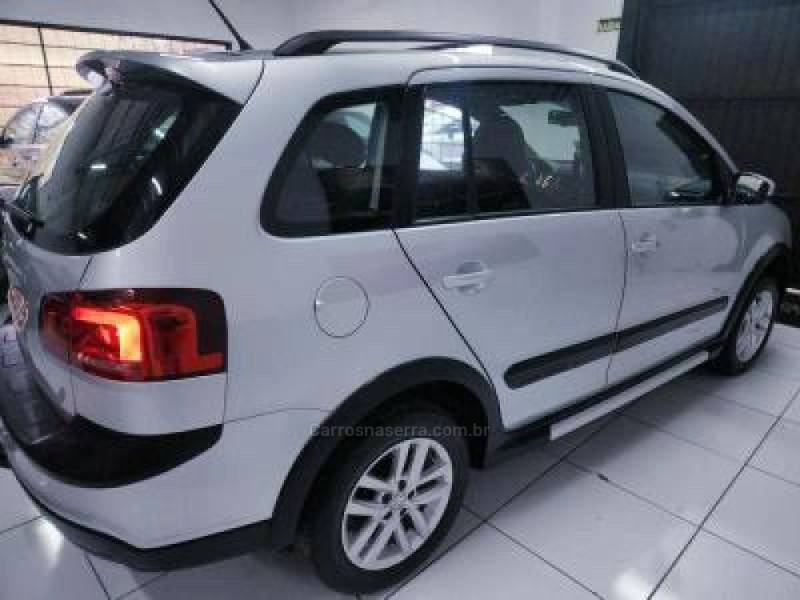 VOLKSWAGEN - SPACE CROSS - 2013/2014 - Prata - R$ 54.900,00