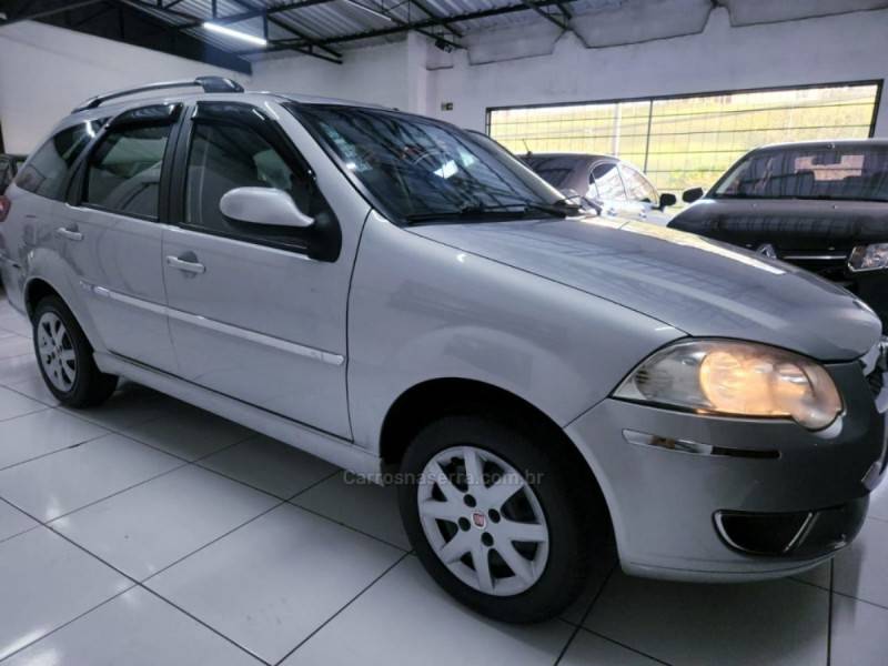 FIAT - PALIO - 2012/2013 - Prata - R$ 41.900,00