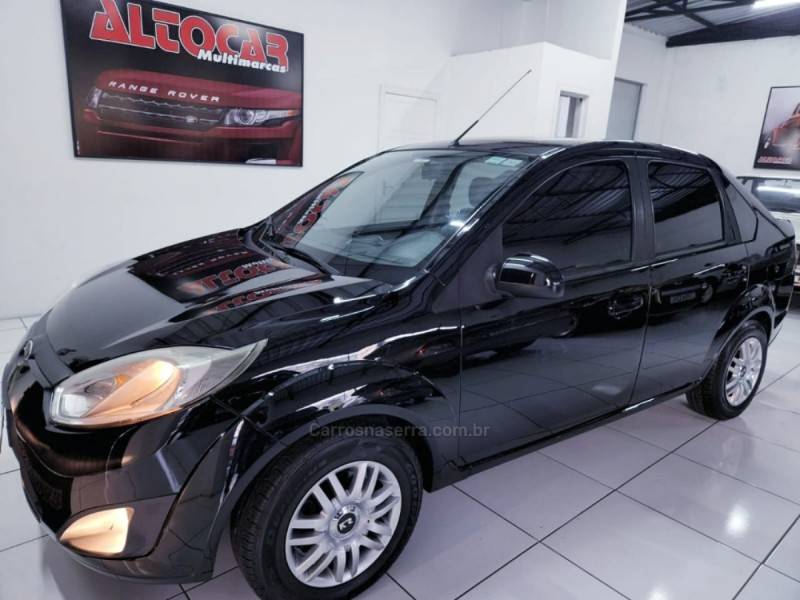 FORD - FIESTA - 2012/2013 - Preta - R$ 35.900,00