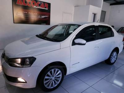 VOLKSWAGEN - VOYAGE - 2014/2015 - Branca - R$ 49.900,00