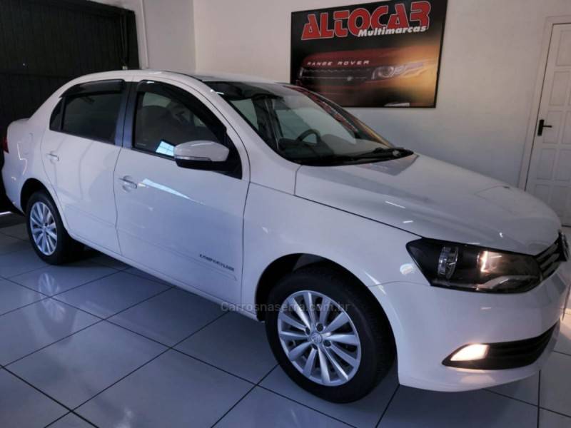 VOLKSWAGEN - VOYAGE - 2014/2015 - Branca - R$ 49.900,00