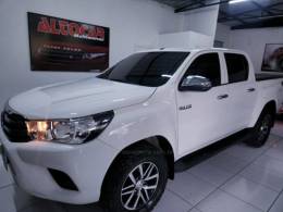 TOYOTA - HILUX - 2019/2020 - Branca - R$ 158.900,00