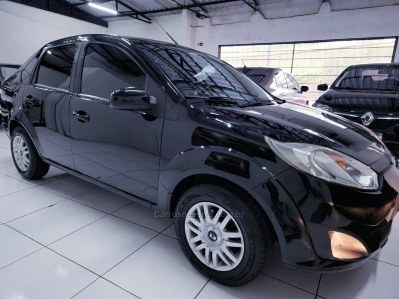 FORD - FIESTA - 2012/2013 - Preta - R$ 35.900,00