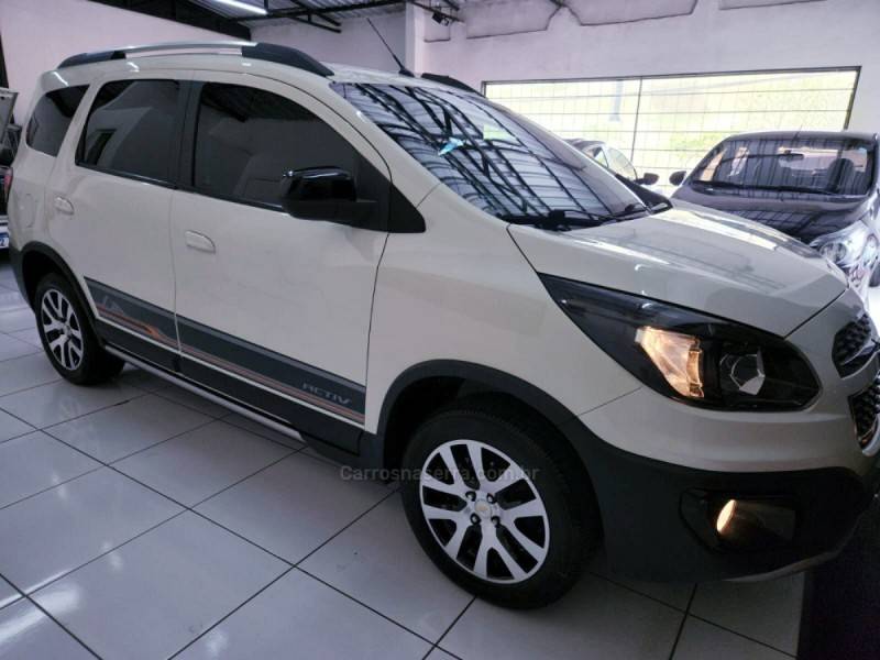 CHEVROLET - SPIN - 2014/2015 - Branca - R$ 59.900,00