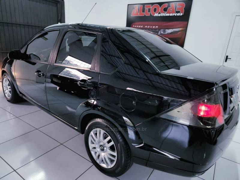 FORD - FIESTA - 2012/2013 - Preta - R$ 35.900,00