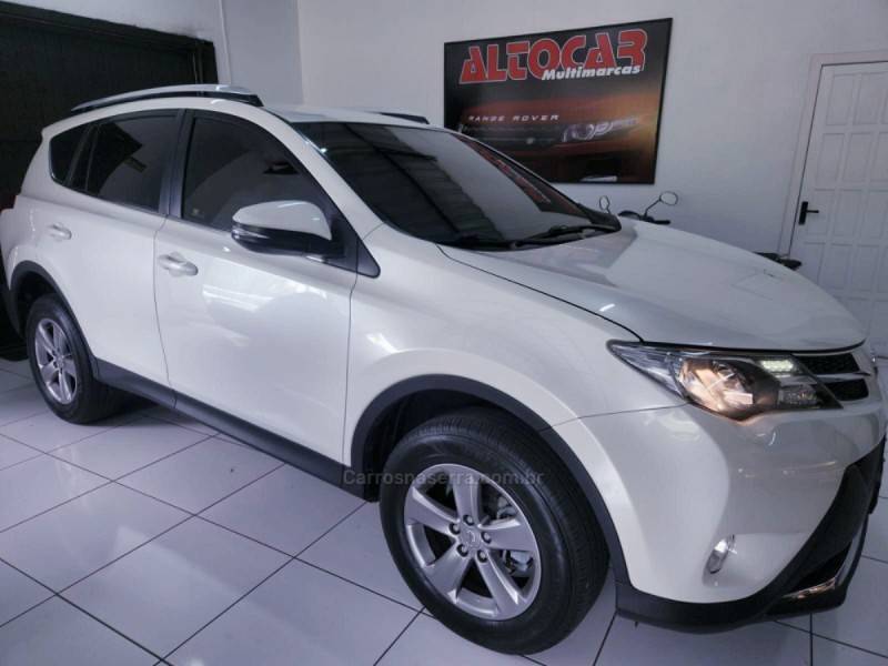 TOYOTA - RAV4 - 2013/2014 - Branca - R$ 94.900,00