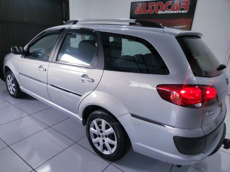 FIAT - PALIO - 2012/2013 - Prata - R$ 41.900,00