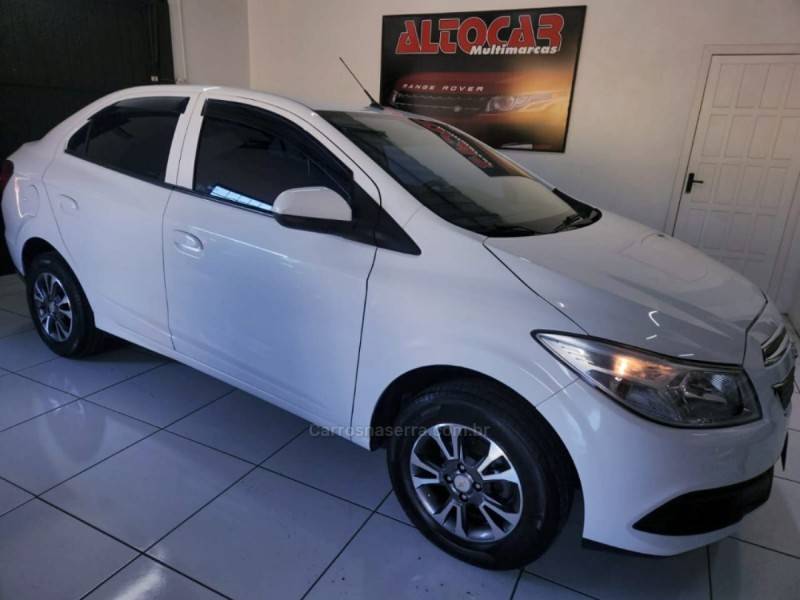 CHEVROLET - PRISMA - 2013/2014 - Branca - R$ 45.900,00