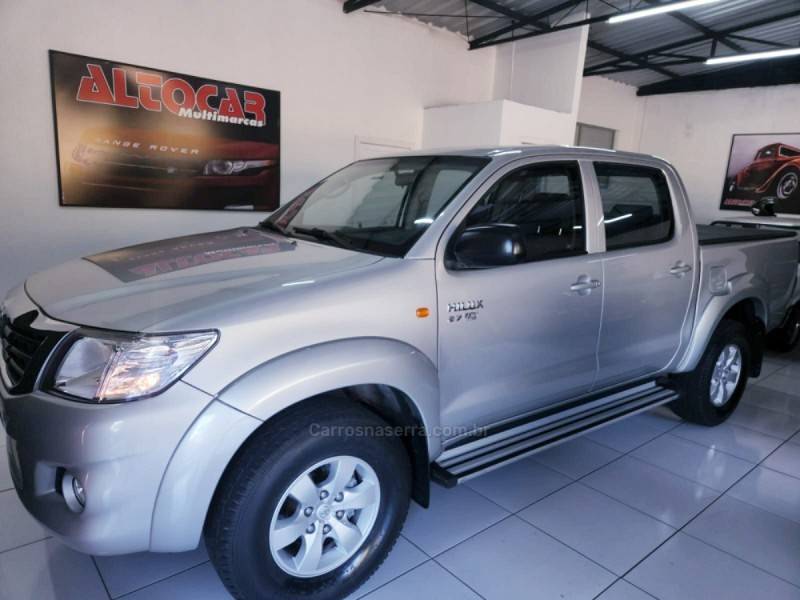 TOYOTA - HILUX - 2012/2013 - Prata - R$ 112.900,00