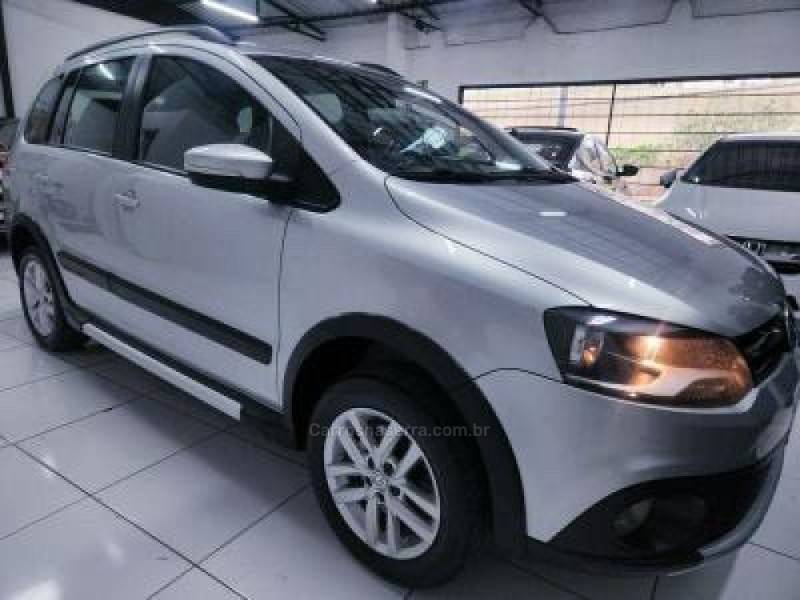 VOLKSWAGEN - SPACE CROSS - 2013/2014 - Prata - R$ 54.900,00