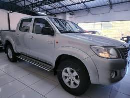 TOYOTA - HILUX - 2012/2013 - Prata - R$ 112.900,00