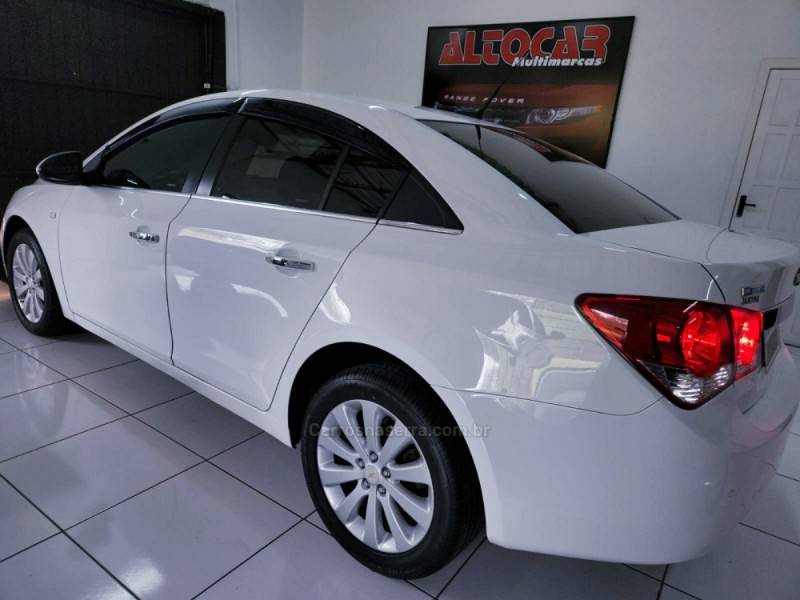 CHEVROLET - CRUZE - 2013/2014 - Branca - R$ 67.900,00